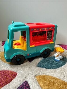 Fisher Price Little People Taco Truck with Chef Figure
